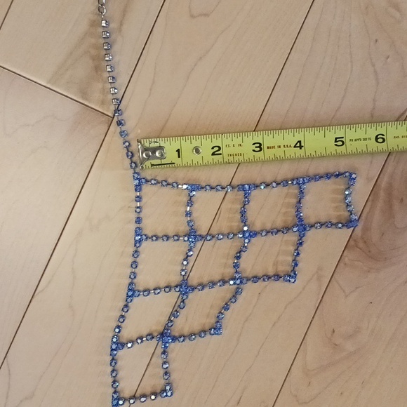 Beautiful asymmetrical rhinestone belt - Picture 8 of 8